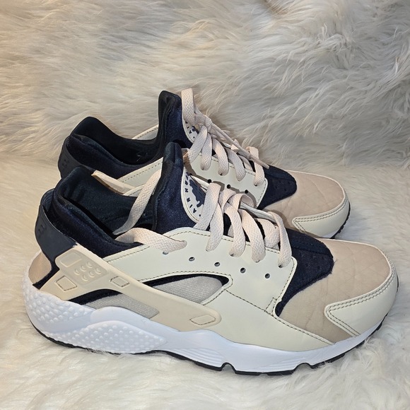 Nike Shoes - Size 9.5 - Nike Air Huarache Run Orewood Brown W